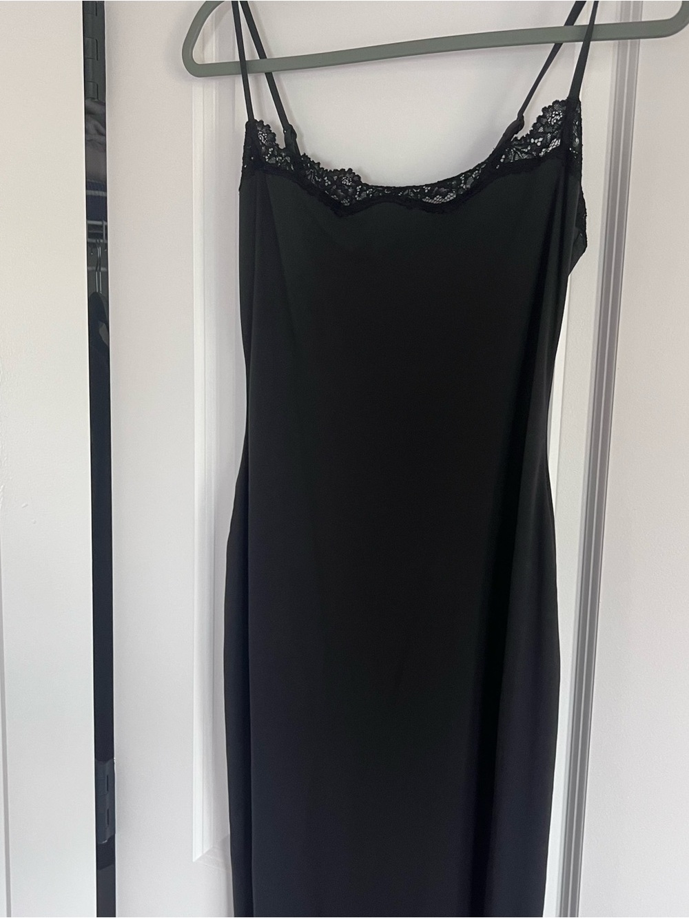 Skims Fits Everybody Lace Long Slip Dress - Picture 5 of 9